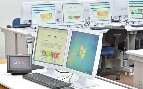 PC教室 センターモニター方式(60席)