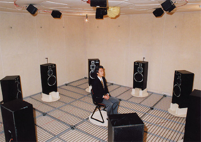 1990年代 可聴化システム実用化に向けた実験中の宮島